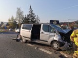 Jawornik. Zderzenie autobusu z samochodem osobowym. Wiele osób rannych