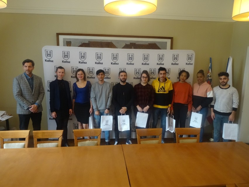 Studenci z Erasmusa z wizytą u prezydenta Kinastowskiego ZDJĘCIA
