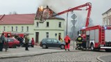 Tragiczny pożar w Nowej Soli. Są dwie ofiary śmiertelne. Ogień wybuchł w kamienicy na placu Solnym 