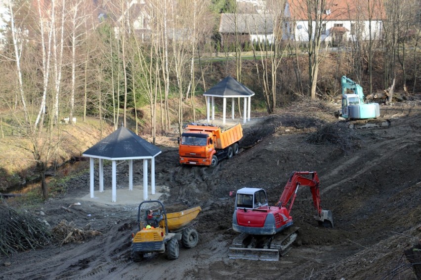 Limanowa. Prace wzdłuż potoku Jabłonieckiego idą pełna parą [ZDJĘCIA]