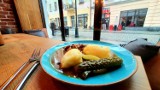 Ceny zestawów obiadowych w Nowym Sączu.  Restauracji ubywa i ceny rosną