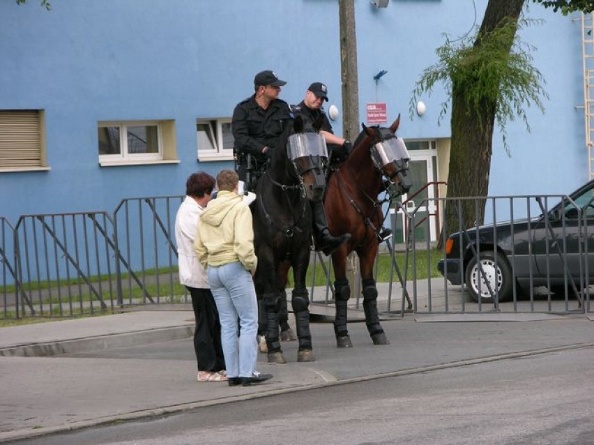 Mecz Widoku z ŁKS-em w Skierniewicach odbywał się przy...