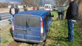 Kierowca mercedesa zasłabł i wjechał do rowu w Korczowej