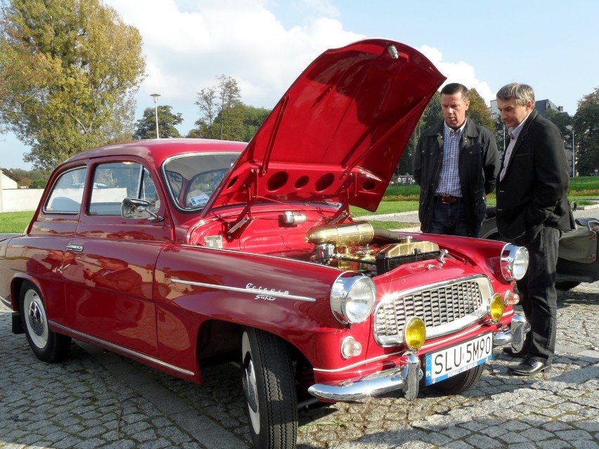 Lubliniec: Zabytkowe auta