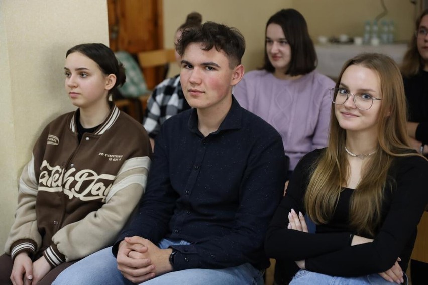 Nagrodzeni przyszli młodzi kierowcy, uczniowie szkół z powiatu bełchatowskiego 