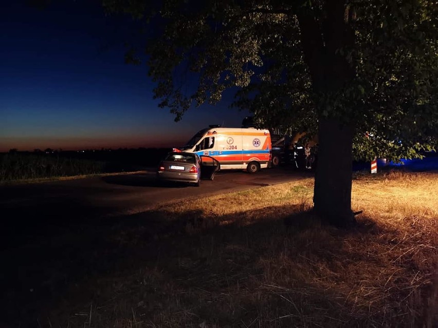 WYPADEK: Śmiertelny wypadek w miejscowości Obora. Nie żyje 27-letni Dominik z Sulmierzyc [ZDJĘCIA]