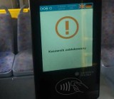 Pasażerowie w Bydgoszczy narzekają na awarie terminali płatniczych w autobusach i tramwajach. Co na to operator?