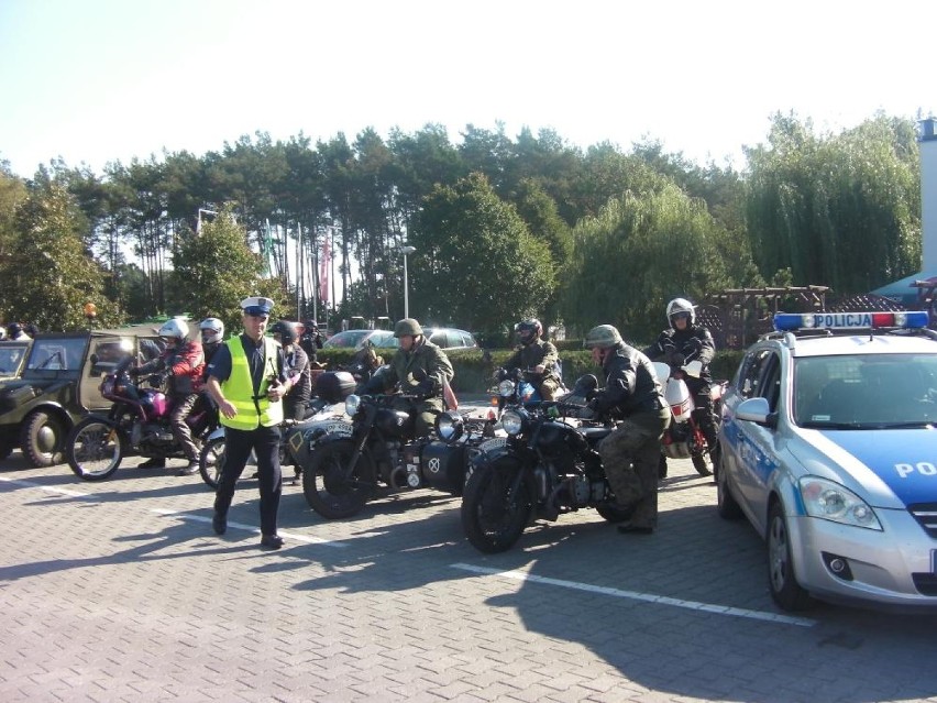 Chodziescy motocykliści na zakończenie sezonu spotkali się z policjantami 