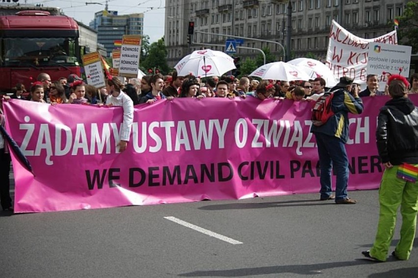 Parada Równości 2015 w Warszawie. W sobotę 13 czerwca marsz...