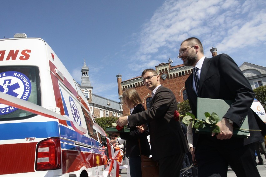 Nowy ambulans dla Puckiego Szpitala to VW