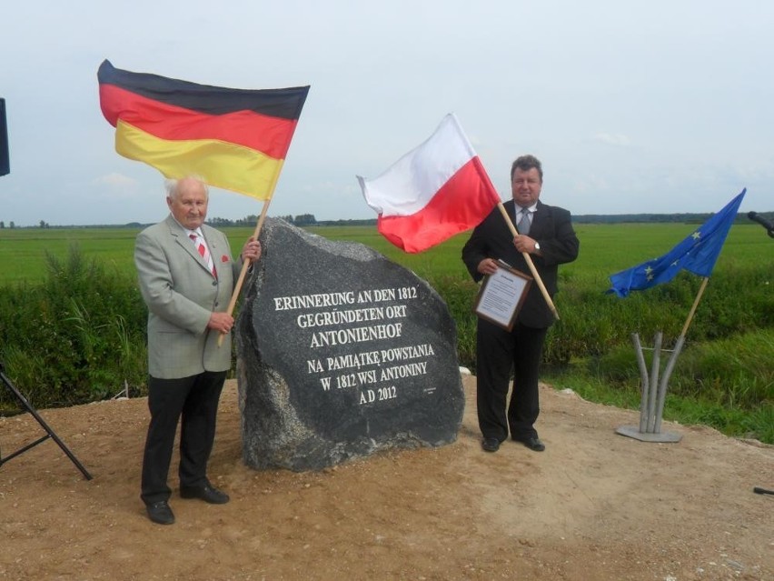 Szamocin: Nieistniejąca wieś Antoniny upamiętniona obeliskiem [FOTO]