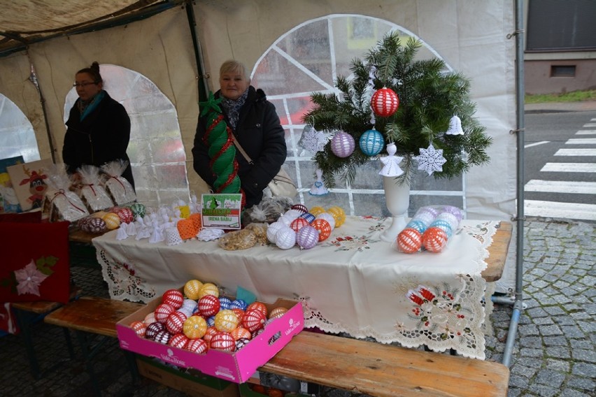 Jarmark Adwentowy w Międzyborzu w obiektywie Danuty Piaseckiej (GALERIA)