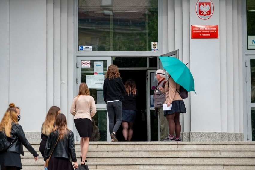 W rankingu liceów ogólnokształcących miesięcznika...