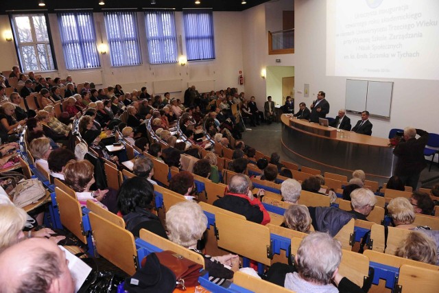 Aula Wyższej Szkoły Zarządzania i Nauk Społecznych była pełna.