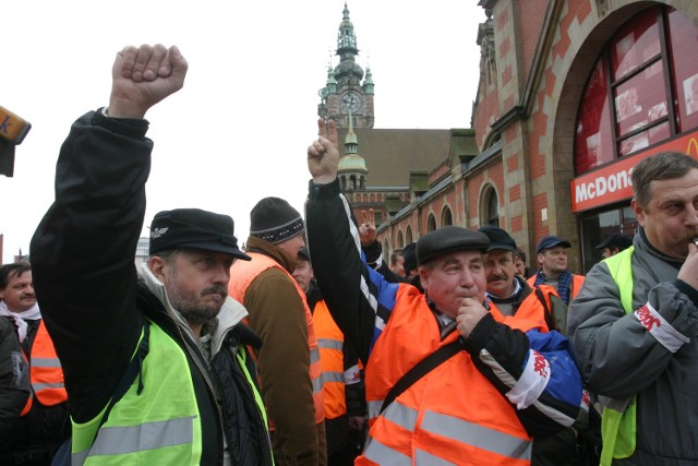 Strajk kolejarzy może sparaliżować ruch pociągów w Trójmieście.