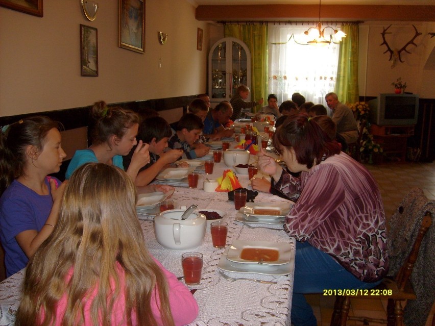 Obóz wędkarski dla dzieci w Przęsinie. Pomocna była dotacja z Lokalnej Grupy Rybackiej