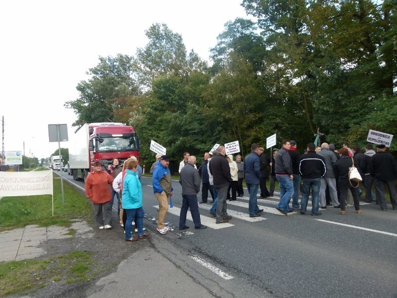 Protest na dk 8 w Dobrzelowie w piątek 27 września