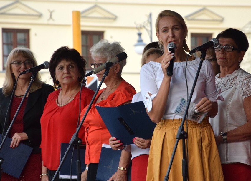 Letnie kino plenerowe i koncert "Zakazane Piosenki"  zespołu...