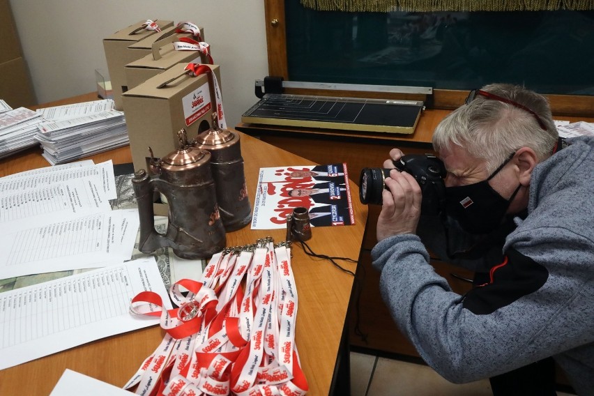 Legnica: Już niebawem Dzień Hutnika, Solidarność rozdaje prezenty