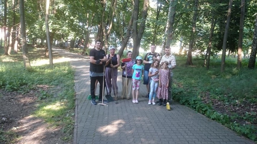Posprzątana aleja i skradziony sekator - to efekt społecznej akcji w parku w Starachowicach 