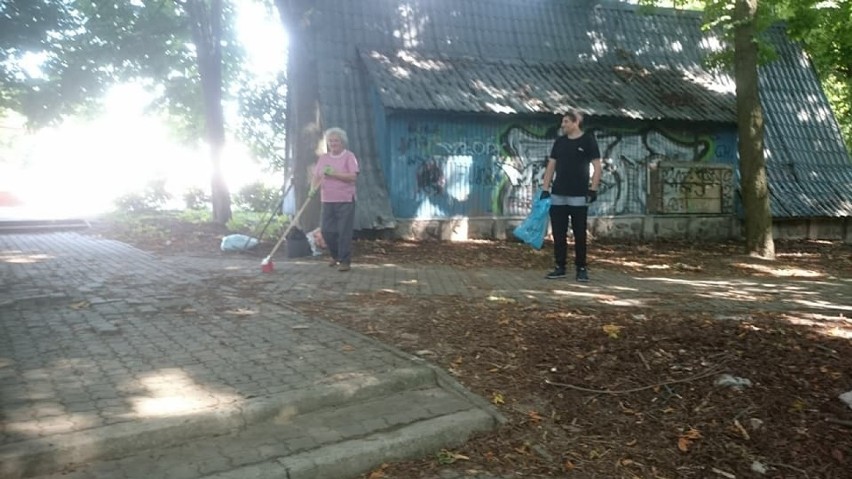 Posprzątana aleja i skradziony sekator - to efekt społecznej akcji w parku w Starachowicach 