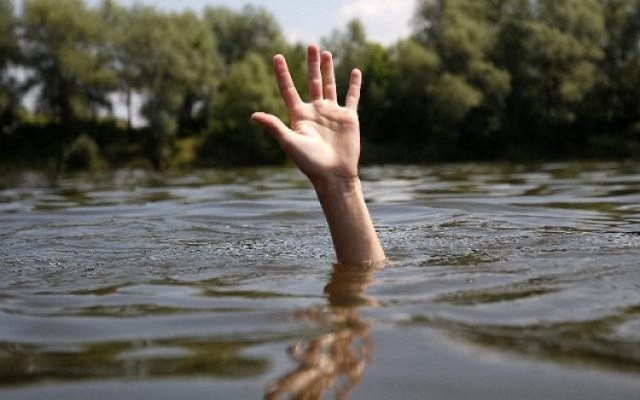 21-letni mężczyzna utonął na stawach w Nowym Miasteczku.