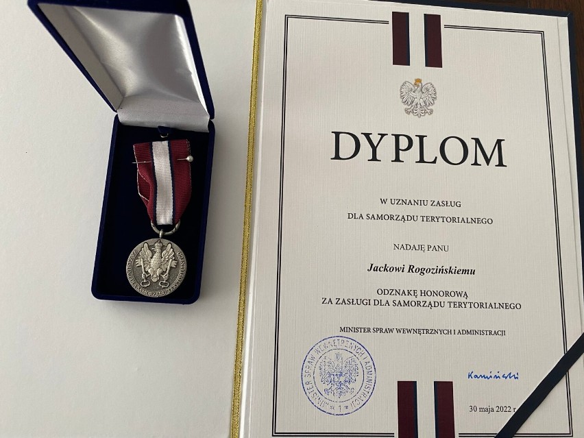 Wójt Rogoziński otrzymał Odznakę Honorową za Zasługi dla...
