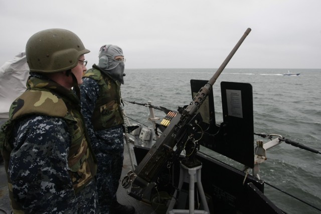 Strzały oddane z karabinu z pokładu niszczyciela USS "Ramage" w Gdyni odbiły się w 2009 roku głośnym echem w całej Polsce.