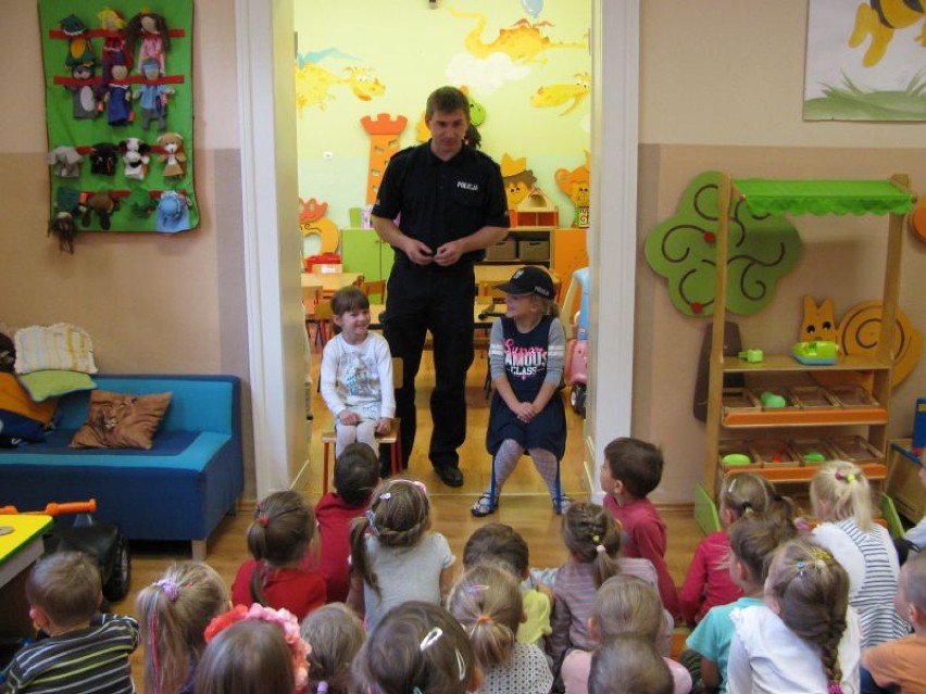 Policja w przedszkolu (zdjęcia)