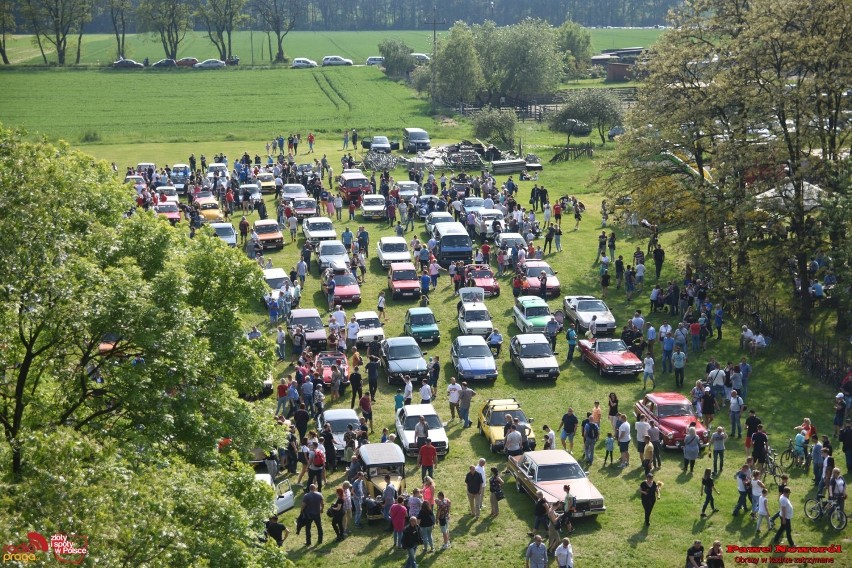 Zlot Starych Samochodów w Chudowie 2019 [ZDJĘCIA]. Zobacz te perełki motoryzacji!