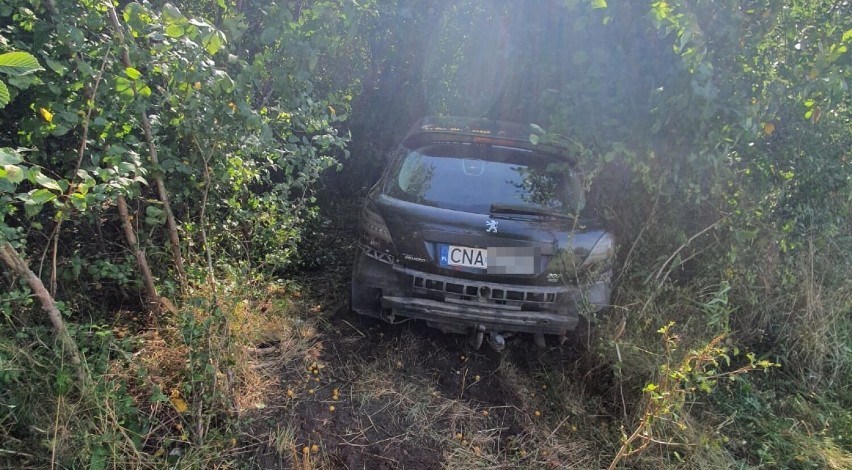 Wypadek pod Wągrowcem. 75-latek uderzył w auto kierowane przez 88-latka 