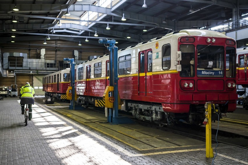 Stacja Techniczno-Postojowa Kabaty. Tutaj "śpi" metro...