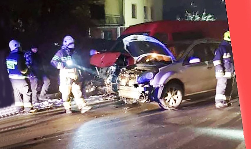 Nocne zderzenie samochodów osobowego i dostawczego pod Nowym Sączem