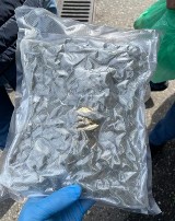 Myśleli, że są sprytni. Policja przejęła narkotyki warte ponad milion złotych. 36 kilogramów narkotyków ukryte w pomarańczach