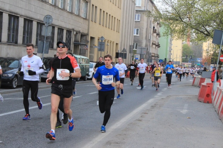 Orlen Warsaw Marathon 2015: charytatywny marszobieg...
