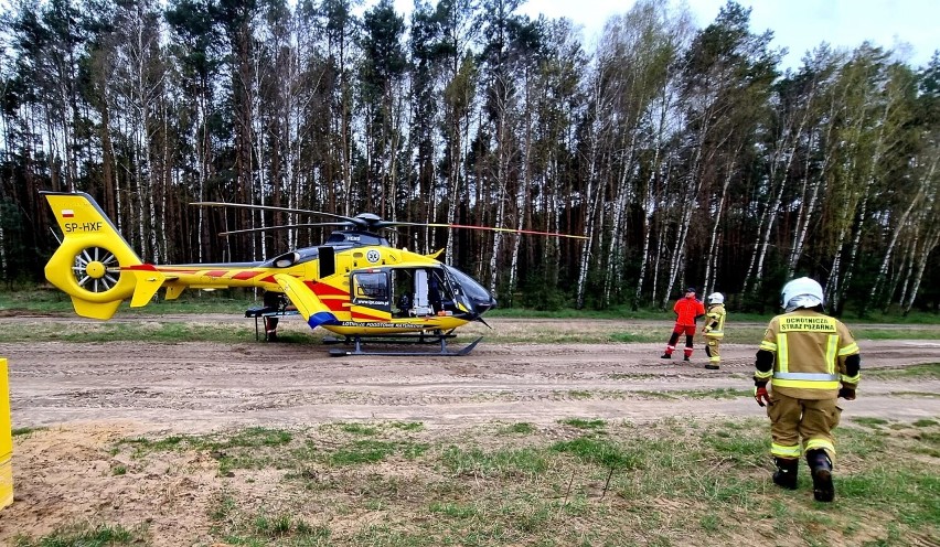 Według relacji świadków doszło do eksplozji. W Zielonej Górze Suchej spalił się bus. Jedna osoba została poszkodowana