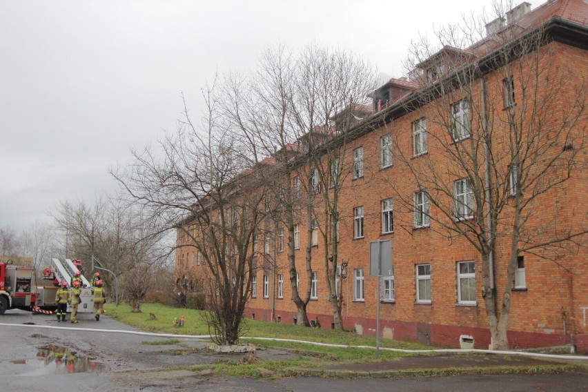 Pożar mieszkania przy ul. Tarnopolskiej w Legnicy