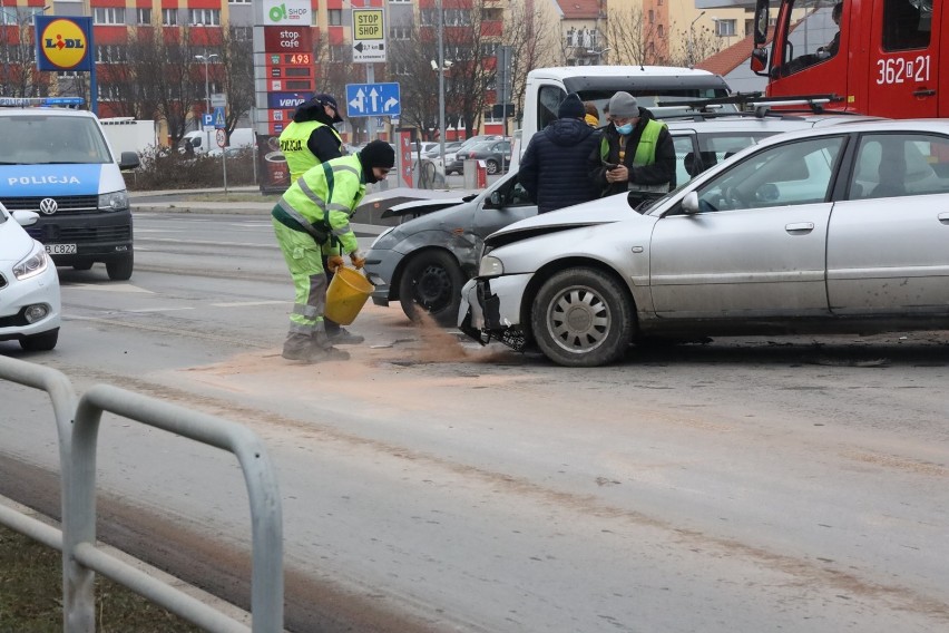 Wypadek na ulicy Piłsudskiego w Legnicy