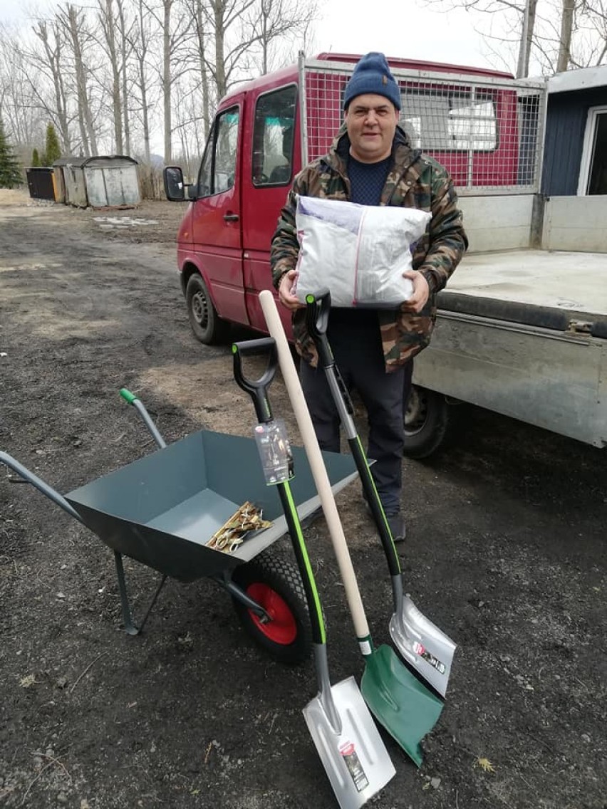 Zostali okradzeni! Ludzie dobrego serca przyszli z pomocą zwierzakom! [ZDJĘCIA]