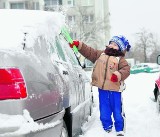 Wrocław: Na ulicach dalej dużo śniegu