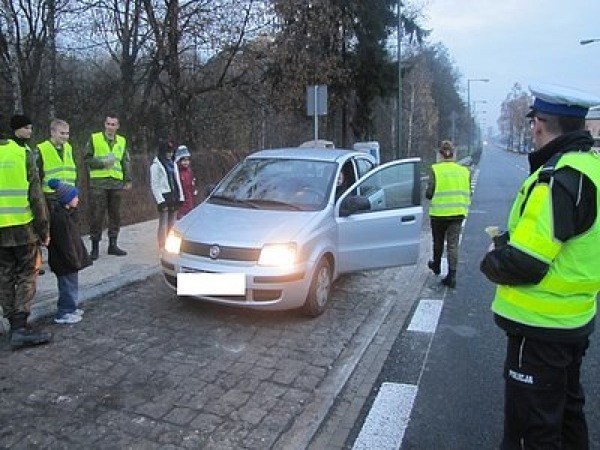 Policja w Lublińcu wraz z młodzieżą kontrolowała kierowców