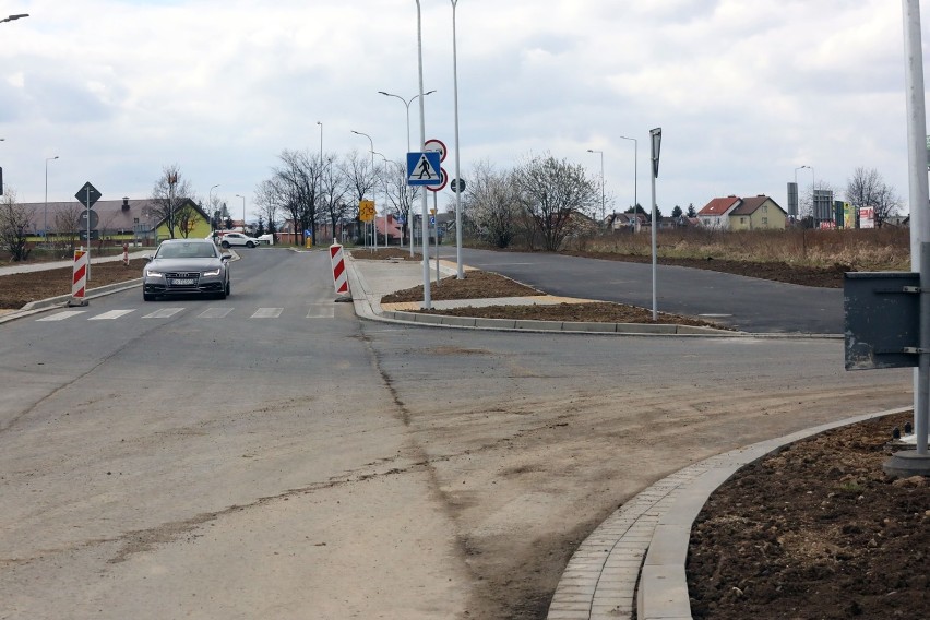 Powstaje nowa droga na byłym lotnisku w Legnicy, zobaczcie zdjęcia