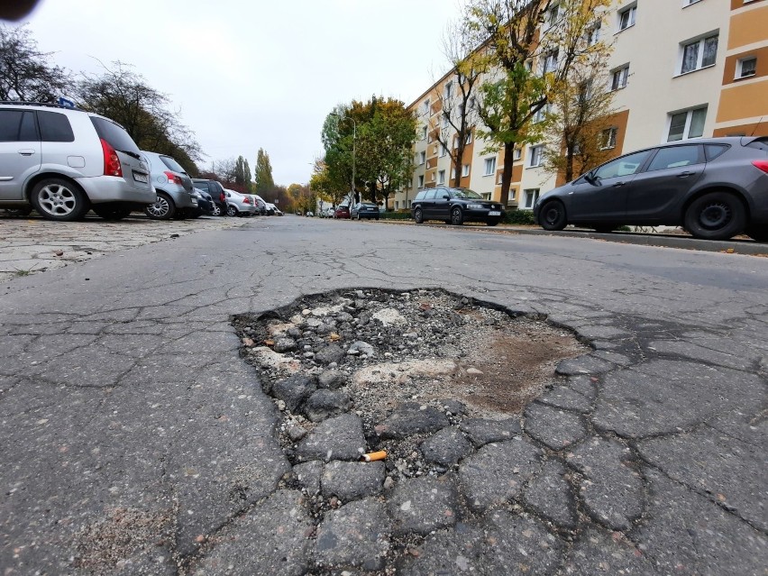 Słoneczna to dziś jedna z bardziej zniszczonych ulic w...