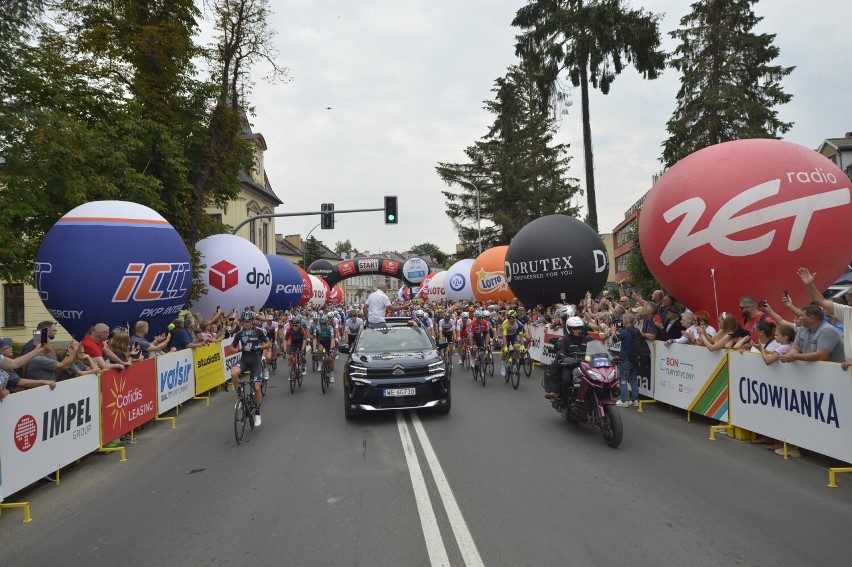 79. Tour de Pologne. Pascal Ackermann wygrał etap z Leska do Sanoka. Higuita uczestniczył w kraksie tuż przed metą! [WIDEO, ZDJĘCIA]