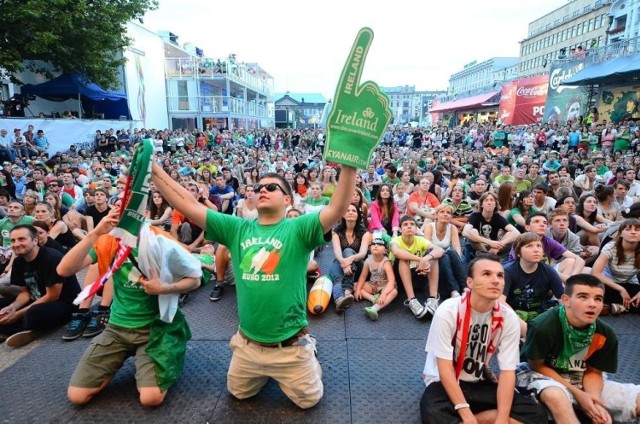 W ramach UEFA EURO 2012 w Poznaniu rozegrane zostały trzy mecze fazy grupowej. Stolicę Wielkopolski odwiedziło ok 100 tys. kibiców. Poznań podbili Irlandczycy. Specjalnie na Euro 2012 wybudowanych zostało kilka ważnych dla miasta obiektów. 

Zobacz: Więcej o EURO 2012 w Poznaniu