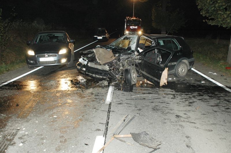 Zderzenie czołowe na trasie Świdnica-Strzegom