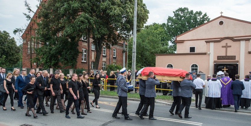 Pogrzeb tragicznie zmarłego pod Chełmnem policjanta [zdjęcia]