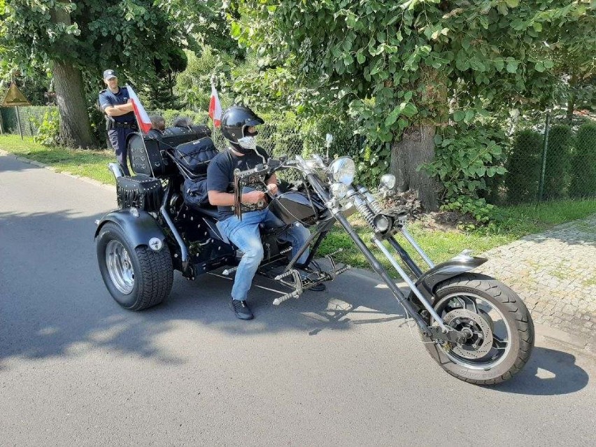 Sezon motocyklowy otwarty. Policjanci apelują o bezpieczeństwo [ZDJĘCIA]              