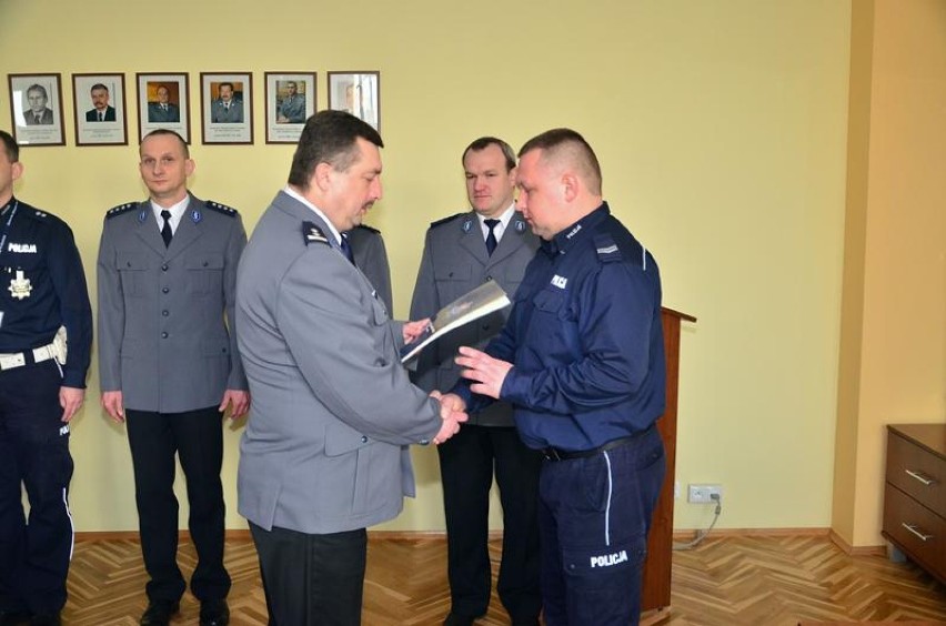 Policjant reprezentujący Komisariat Policji w Starym Mieście...