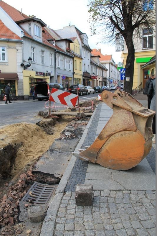 Świebodzice: Ruszył remont Żeromskiego